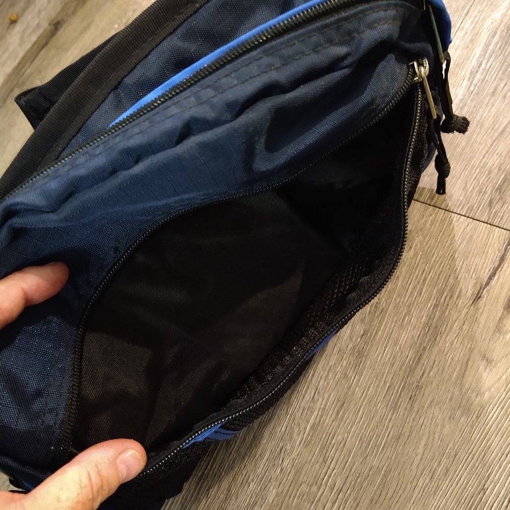 L.L. Bean Multi-Sport Fanny Pack - Picture 6 of 10